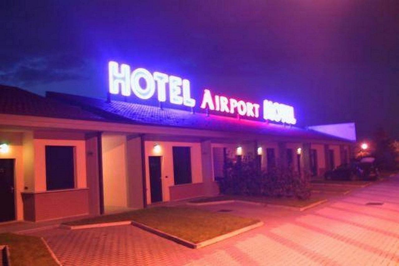 Airport Hotel Malpensa Lonate Pozzolo Kültér fotó